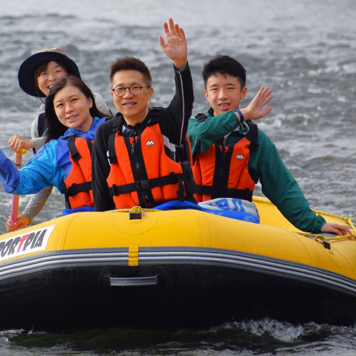 Private eco rafting on a chartered boat (morning) / Furano