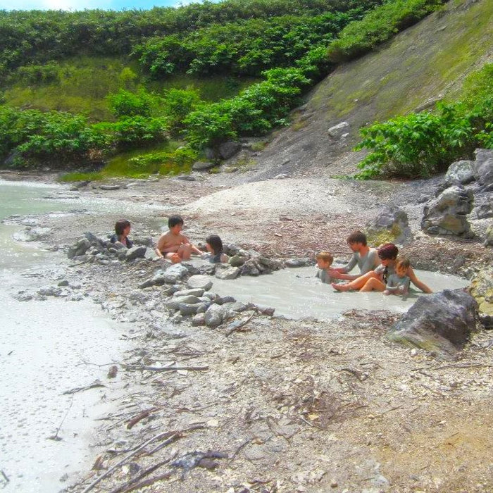 Secret mud hot spring / Niseko