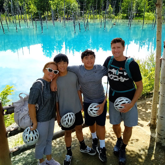 Guided e-bike tour (Blue Pond) / Biei