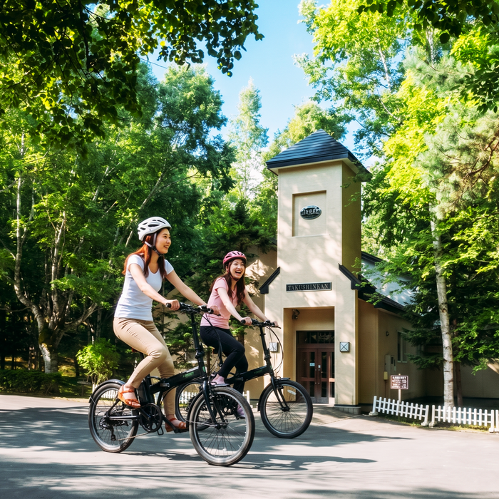Guided e-bike tour (Shikisai-no-oka) / Biei