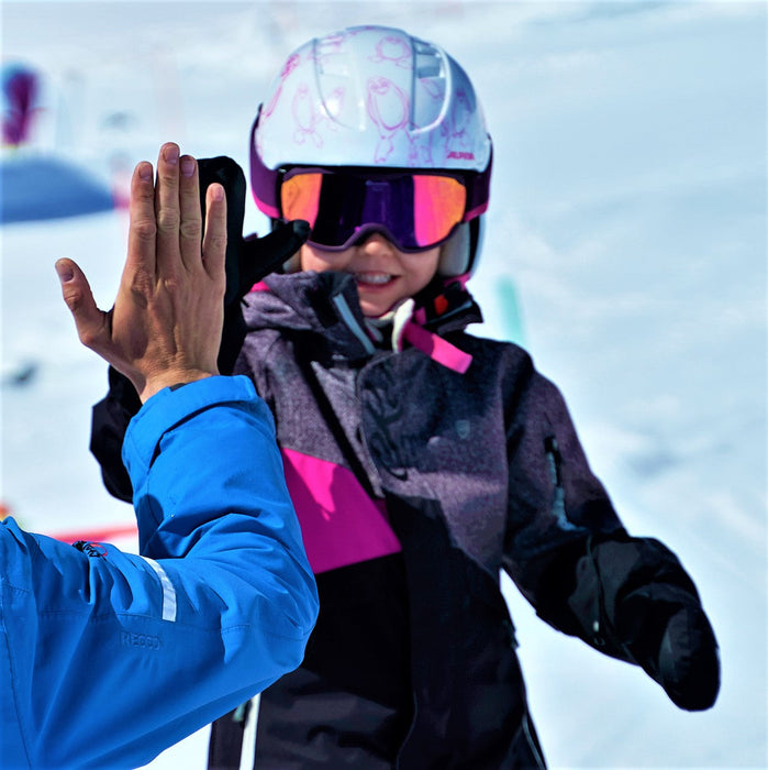 Private Skiing or snowboarding group lesson (7hours, 6 Pax) / Niseko