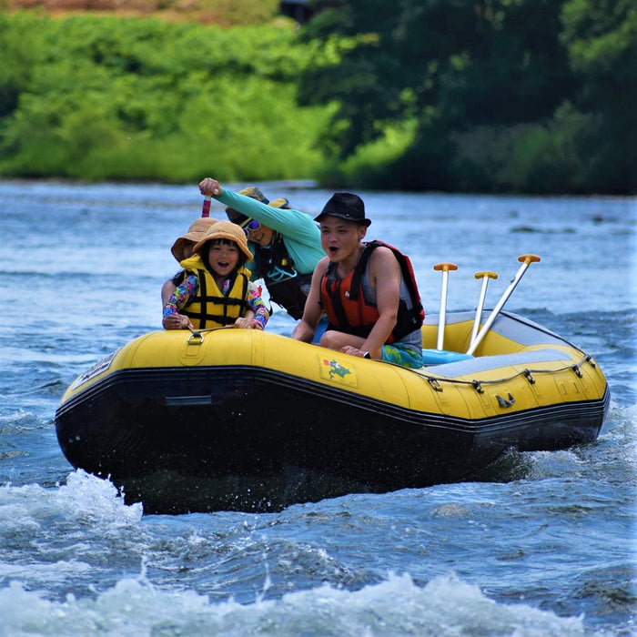 Private eco rafting on a chartered boat / Furano