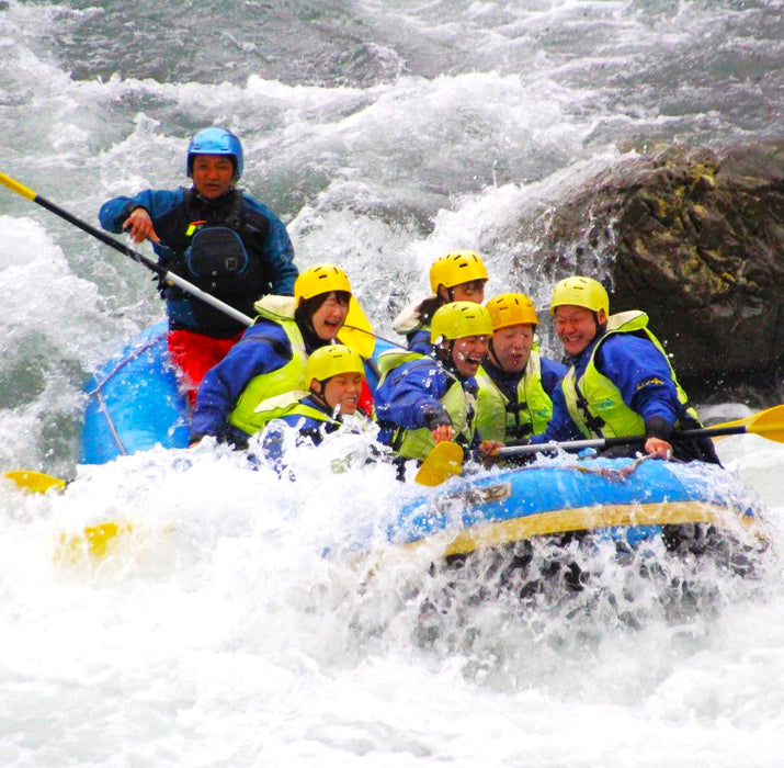 Rafting on the Saru river / Hidaka